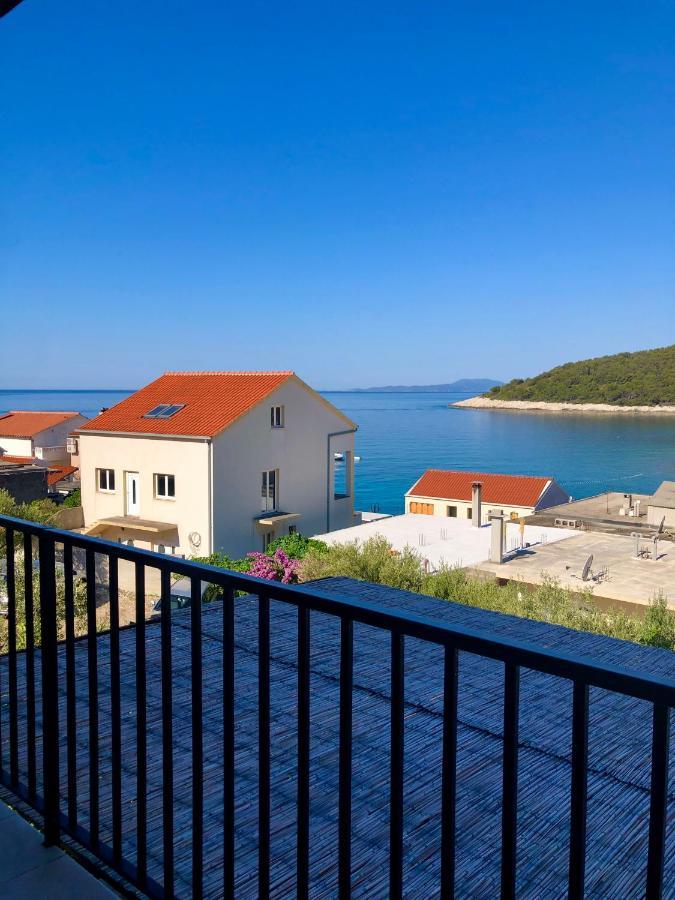 Hotel B&B Chamberlain Милна Екстериор снимка