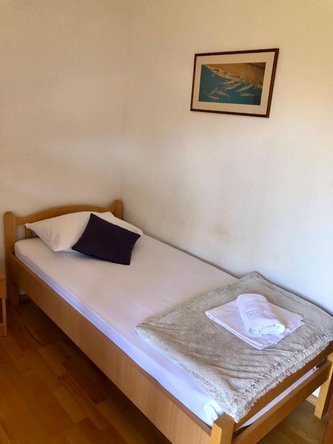 Hotel B&B Chamberlain Милна Екстериор снимка