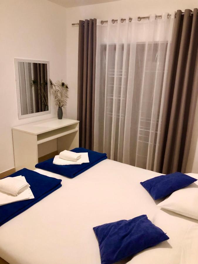 Hotel B&B Chamberlain Милна Екстериор снимка