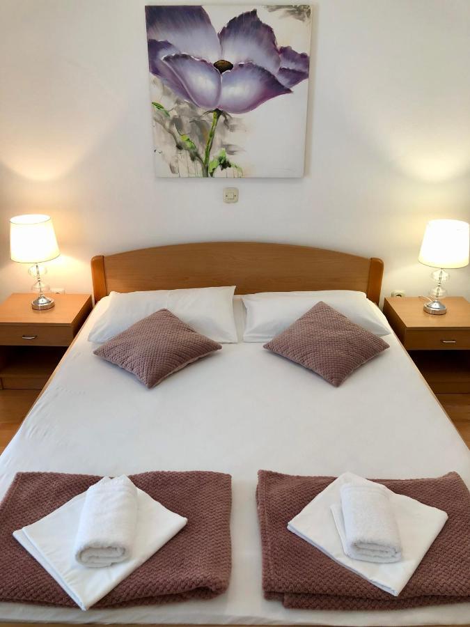 Hotel B&B Chamberlain Милна Екстериор снимка