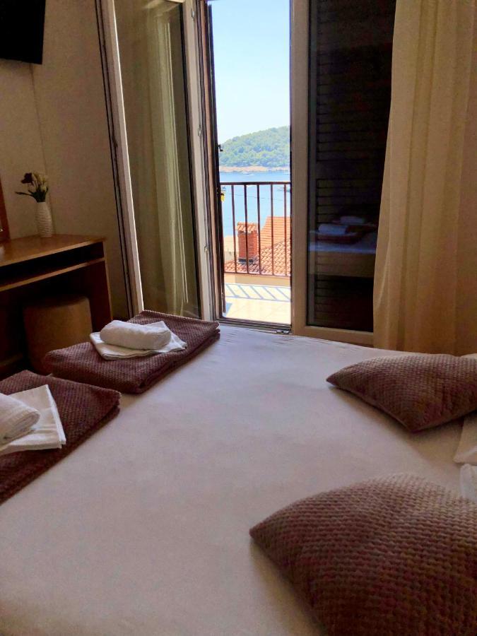 Hotel B&B Chamberlain Милна Екстериор снимка